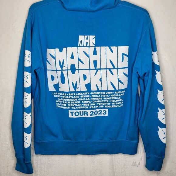 The Smashing Pumpkins The World is a Vampire 2023 Tour Hoodie Size Medium - Picture 7 of 8